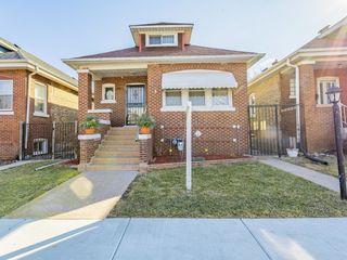 1905 S 50th Court, Cicero, IL 60804