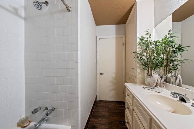 1803 Edgehill Road, Pasadena, TX 77502