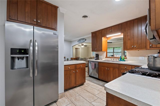 1803 Edgehill Road, Pasadena, TX 77502