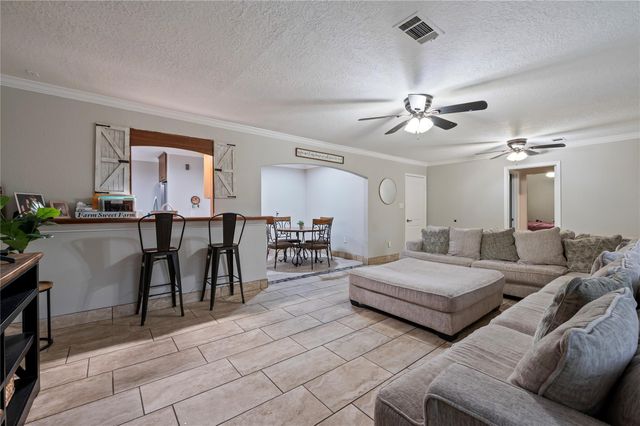 1803 Edgehill Road, Pasadena, TX 77502