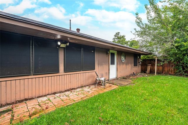 1803 Edgehill Road, Pasadena, TX 77502