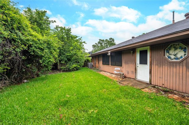 1803 Edgehill Road, Pasadena, TX 77502