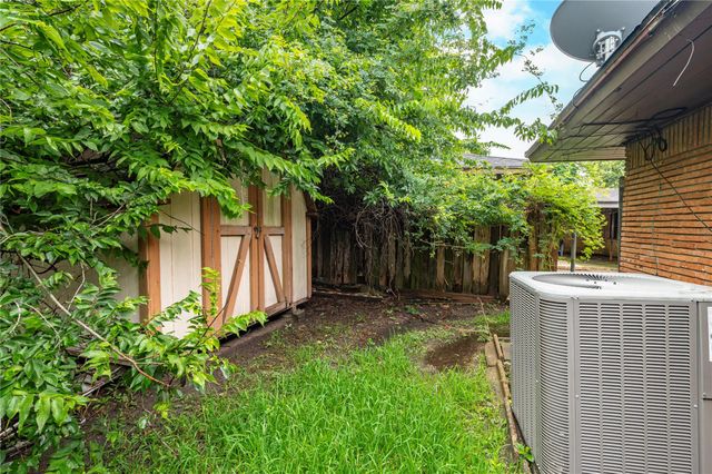 1803 Edgehill Road, Pasadena, TX 77502