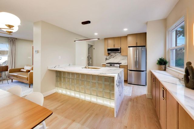 406 South Boulevard C, Evanston, IL 60202