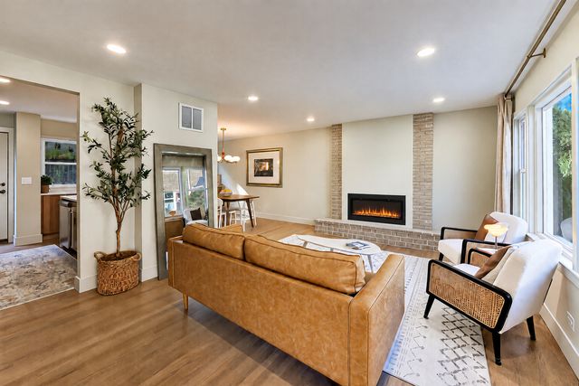 406 South Boulevard C, Evanston, IL 60202