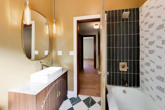 406 South Boulevard C, Evanston, IL 60202