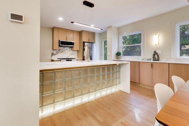 406 South Boulevard C, Evanston, IL 60202