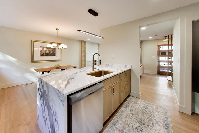 406 South Boulevard C, Evanston, IL 60202