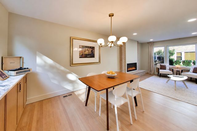 406 South Boulevard C, Evanston, IL 60202