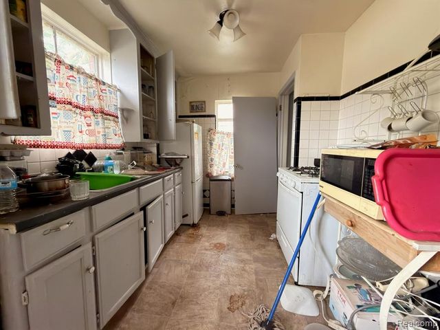 5731 Philip Street, Detroit, MI 48224