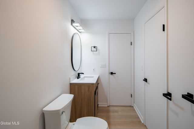 29 Surrey Hill Drive, Colonie, NY 12110