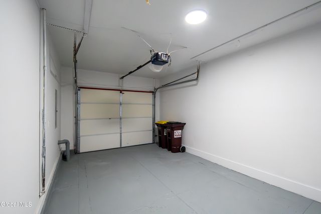 29 Surrey Hill Drive, Colonie, NY 12110