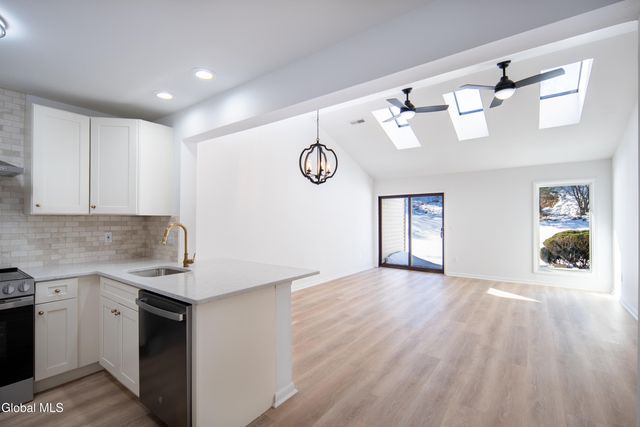 29 Surrey Hill Drive, Colonie, NY 12110