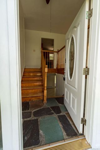 5 Idlewild Drive, Poughkeepsie, NY 12601