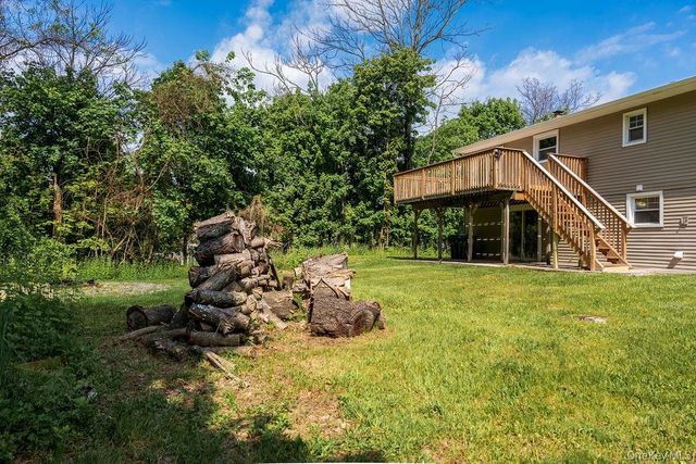 5 Idlewild Drive, Poughkeepsie, NY 12601
