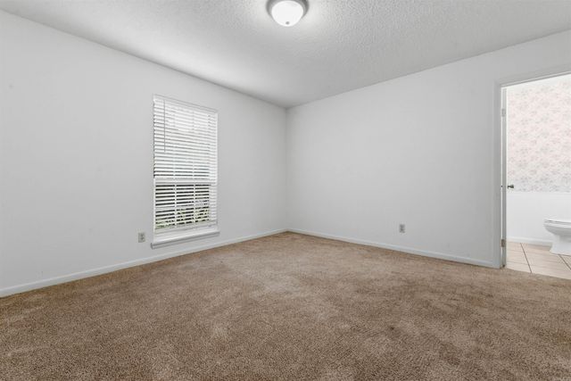 8628 Woodridge Drive, Sherwood, AR 72120