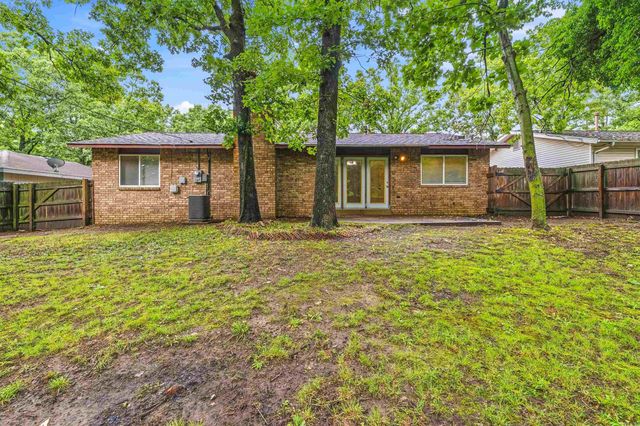 8628 Woodridge Drive, Sherwood, AR 72120