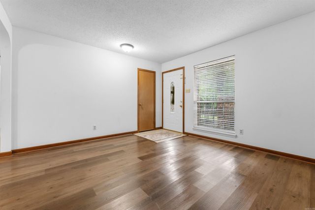 8628 Woodridge Drive, Sherwood, AR 72120