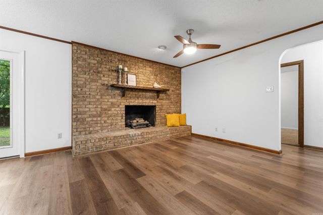 8628 Woodridge Drive, Sherwood, AR 72120
