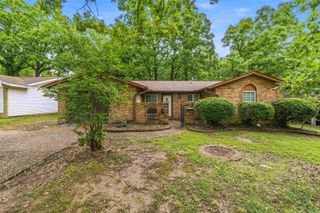 8628 Woodridge Drive, Sherwood, AR 72120
