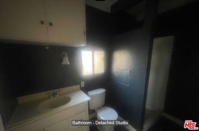 1185 N Normandie Avenue, Los Angeles, CA 90029