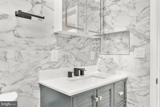 5516 CATHARINE ST, Philadelphia, PA 19143