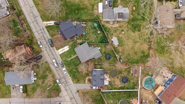 20 Manhattan Ave, Fairhaven, MA 02719