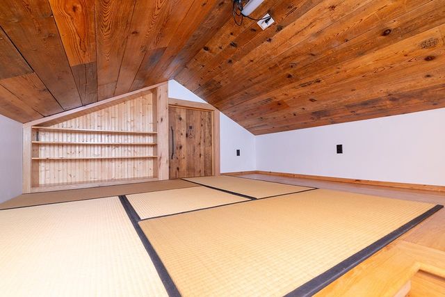 2114 Lane Avenue, Elkhart, IN 46517