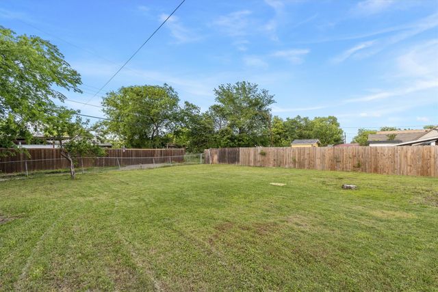 6331 Fenway Street, Dallas, TX 75217