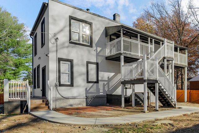 617 N 8th Street, Leavenworth, KS 66048