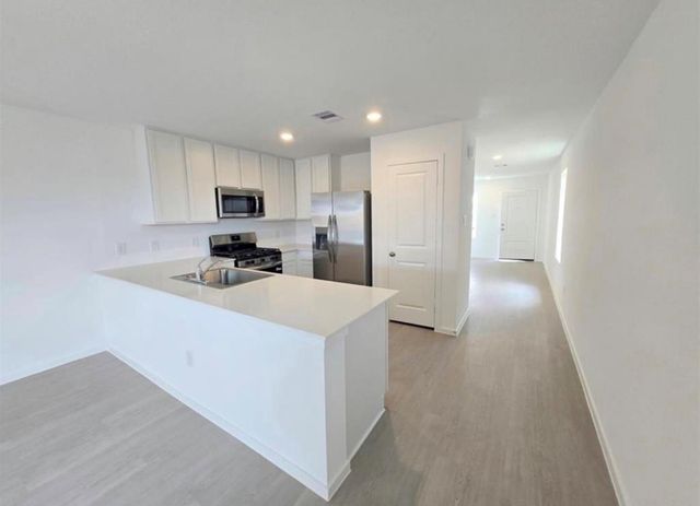 28818 Texas Sparrow Ln, Hockley, TX 77447