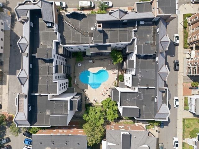 26 Commonwealth Terrace 7, Boston, MA 02135