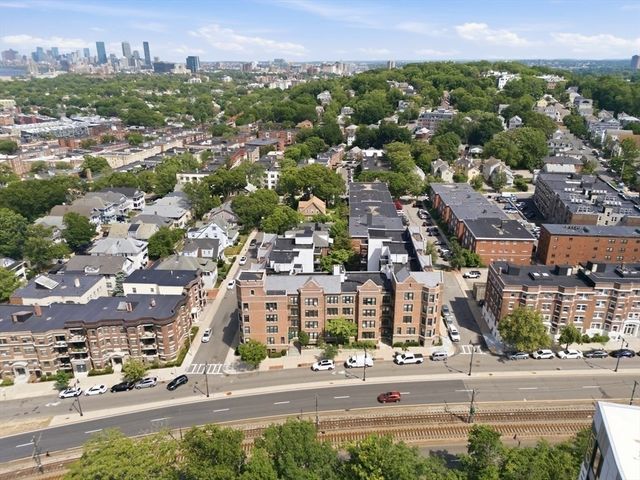 26 Commonwealth Terrace 7, Boston, MA 02135