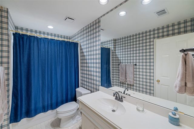 905 Silverthorne Trail, Highland Village, TX 75077