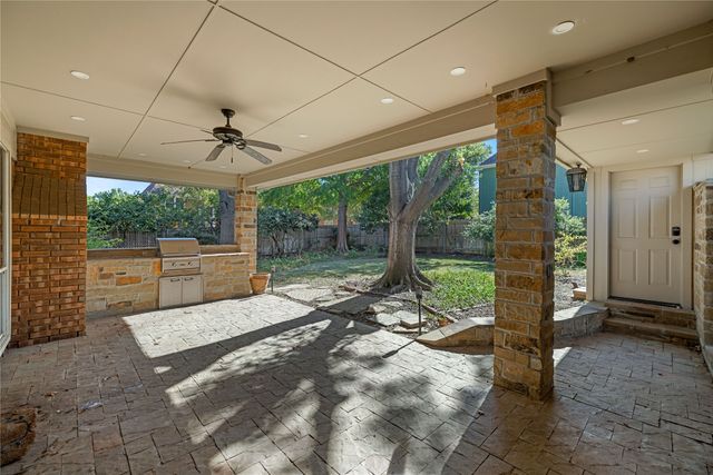 905 Silverthorne Trail, Highland Village, TX 75077