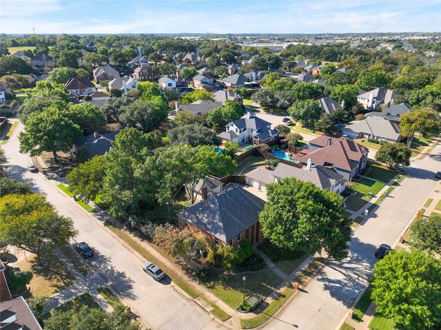 905 Silverthorne Trail, Highland Village, TX 75077