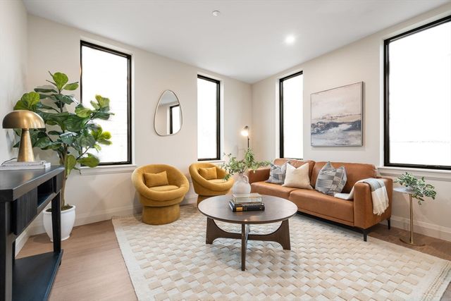 100 Lincoln Street 306, Boston, MA 02135