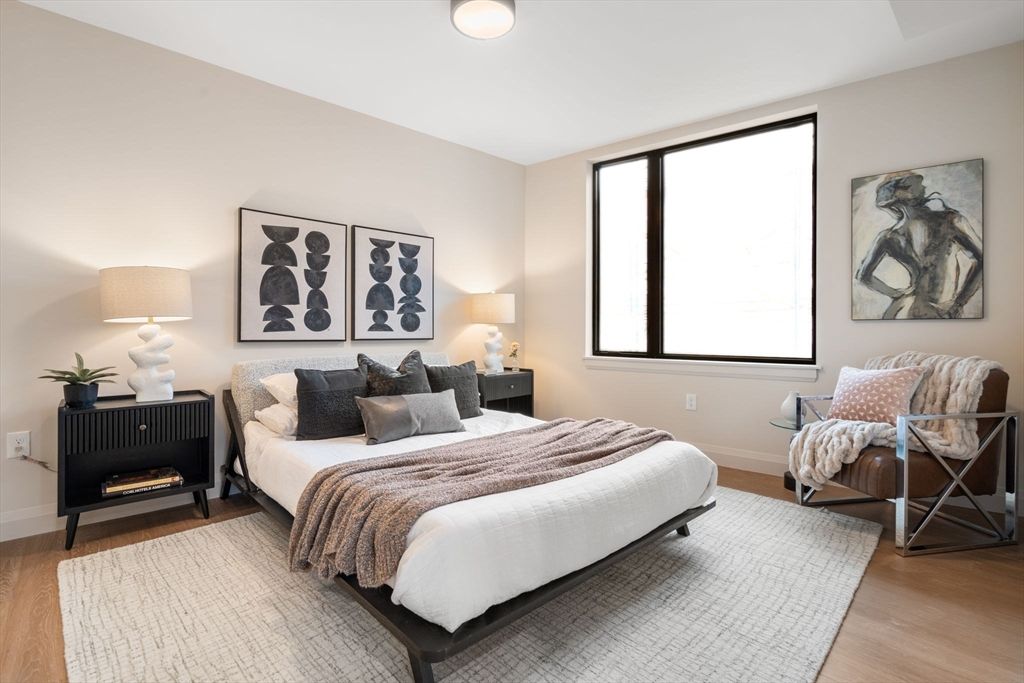 100 Lincoln Street 306, Boston, MA 02135