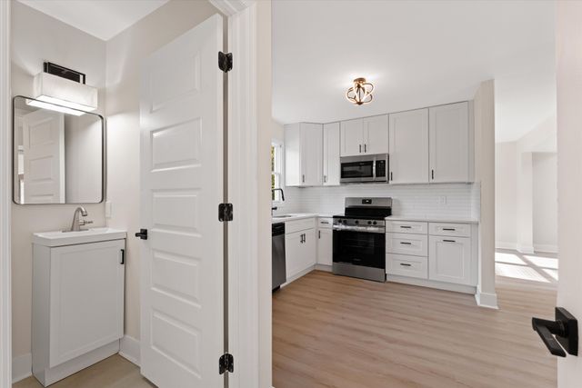 1817 Holloway Cir, Murfreesboro, TN 37127