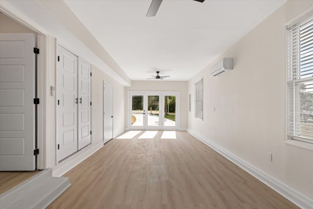 1817 Holloway Cir, Murfreesboro, TN 37127