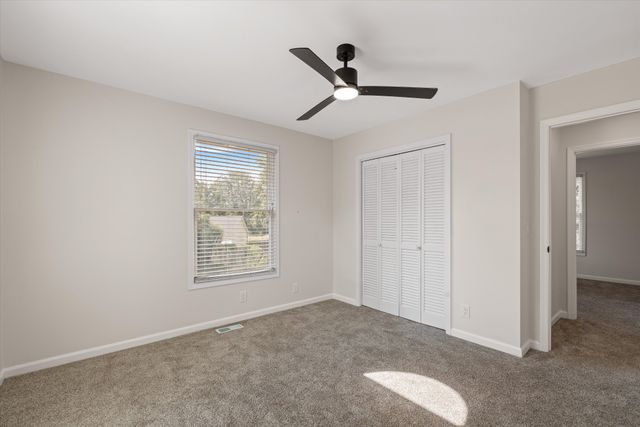 1817 Holloway Cir, Murfreesboro, TN 37127