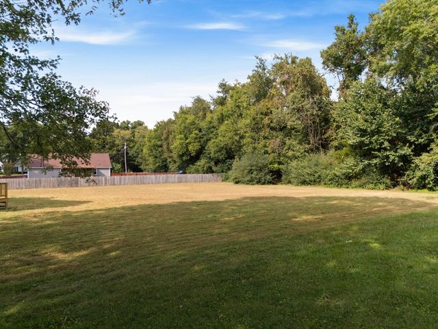 1817 Holloway Cir, Murfreesboro, TN 37127