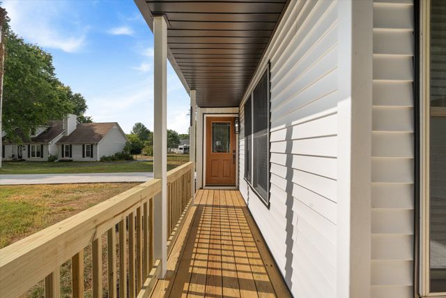 1817 Holloway Cir, Murfreesboro, TN 37127