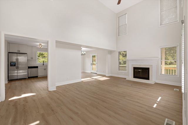 1817 Holloway Cir, Murfreesboro, TN 37127