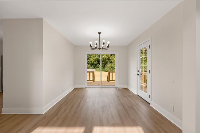 1817 Holloway Cir, Murfreesboro, TN 37127