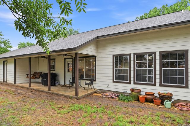 141 Village Path, Castroville, TX 78009