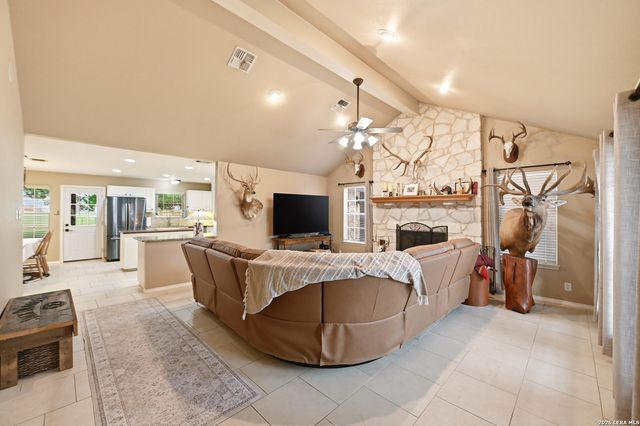 141 Village Path, Castroville, TX 78009