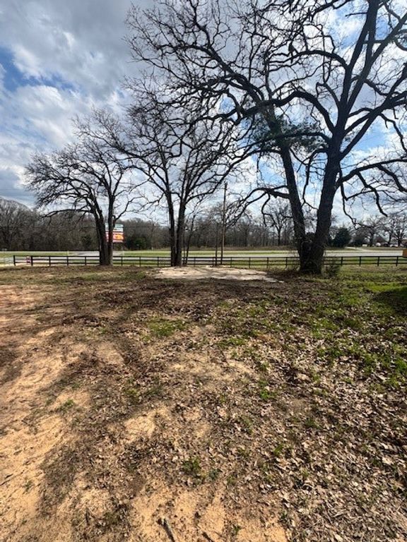 8260 State Highway 31 W, Athens, TX 75751