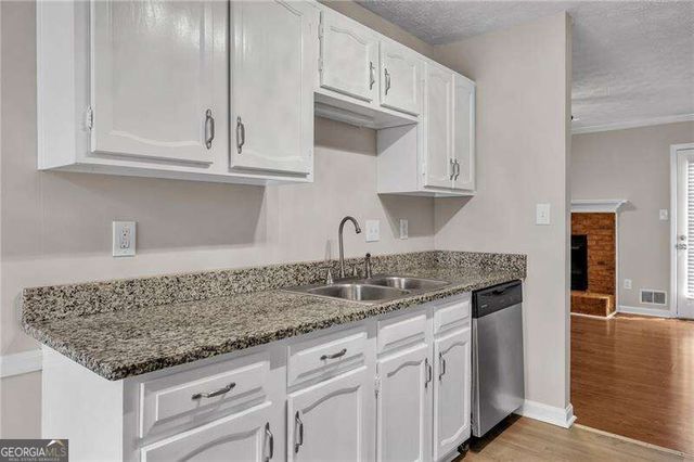 1002 Westfield Trace SE, Smyrna, GA 30082