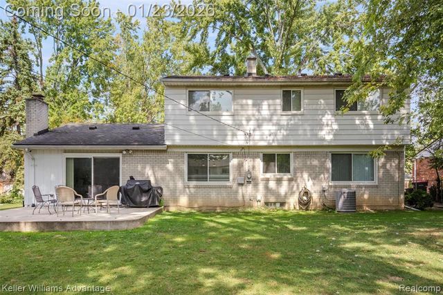 30276 Spring River Drive, Southfield, MI 48076